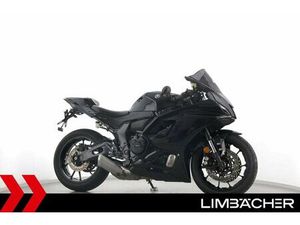 YAMAHA R7
