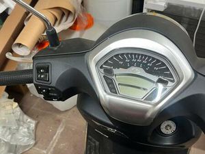 ② KYMCO LIKE 50 COMME NEUF ! +- 600 KM