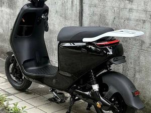 E ROLLER RS X3 CARPLAY CANTON ARGOVIE -