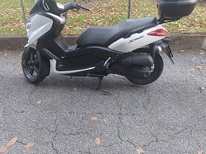 YAMAHA YP125R (XMAX) IN OTTIMO STATO CANTON TESSIN -