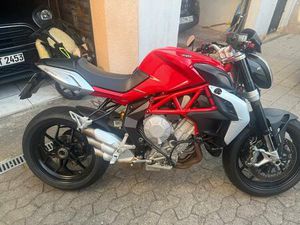 MV AGUSTA BRUTALE 800