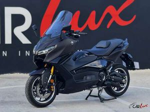 YAMAHA TMAX 560 TECH MAX 48CV 100KM ZERO SINISTRI NERO