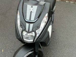 SCOOTER STREETZONE NOIR