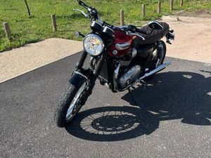TRIUMPH BONNEVILLE T100