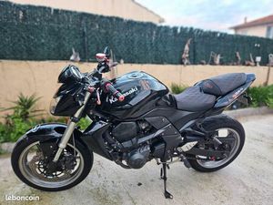 KAWASKI Z750