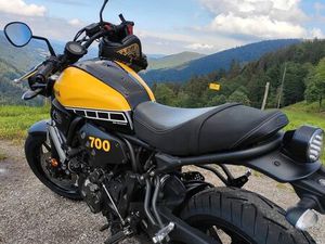 YAMAHA XSR700 A2