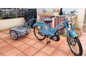 MOTOBECANE MOBYLETTE AV 68 DE1961 DANS SONT JUS AVEC REMORQUE