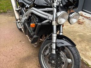 TRIUMPH SPEED TRIPLE