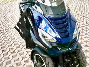 SCOOTER PEUGEOT MÉTROPOLIS 400 PARFAIT ÉTAT