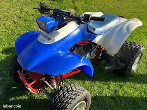 QUAD HONDA 250 DES ANNÉES 90