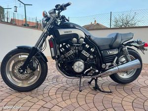 YAMAHA VMAX 1200