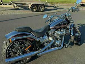 HARLEY DAVIDSON BREAKOUT CVO – PURE EMOTION