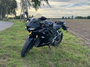 YAMAHA YZF-R125