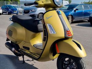 VESPA GTS 125 SUPER SPORT ABS AKRAPOVIC