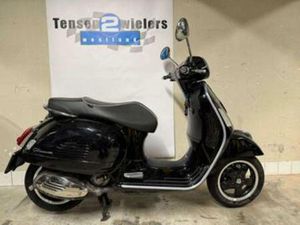 VESPA GTS 300CC — MOTOREN | PIAGGIO — MARKTPLAATS