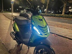 PIAGGIO ZIP 180CC MET SWINGARM 172CC RUILEN TEGEN RUNNER — SCOOTERS | PIAGGIO — MARKTPLAATS