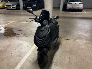 PIAGGIO ZIP 50CC FULL OPTION — SCOOTERS | PIAGGIO — MARKTPLAATS