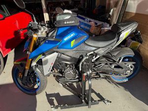 SUZUKI GSX-S 1000