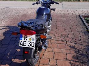 YAMAHA XJ 600