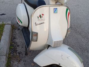 VESPA PIAGGIO SERIE UNITÀ D&APOS; ITALIA