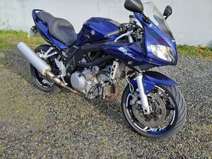 SUZUKI 1000 SVS