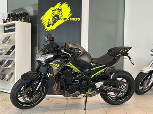 KAWASAKI Z900 / TÜV 04.2027 / AKRAPOVIC