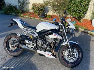 MOTO STREET TRIPLE RS TRIUMPH