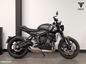 TRIUMPH TRIDENT 660