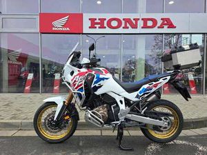 HONDA CRF 1100 ATAS 2025 PŘEDVÁDĚCÍ MOTOCYKL VČ. PŘÍSLUŠENSTVÍ