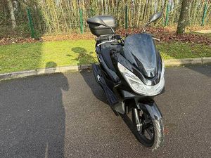 HONDA PCX 125 NOIR