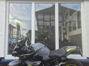 YAMAHA MT10 // LOW MILES// EXCELLENT CONDITION