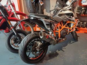KTM 690 DUKE