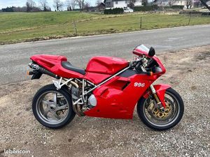 DUCATI 996S