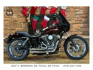 2011 HARLEY-DAVIDSON® SUPER GLIDE® CUSTOM DK/LT ROOT BEER