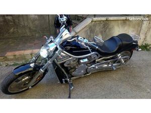 HARLEY DAVIDSON V ROD