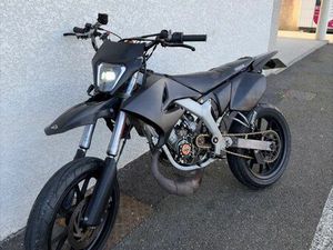 YAMAHA DT