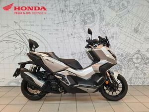 ② HONDA ADV 350 (ANNÉE DE CONSTRUCTION 2022)