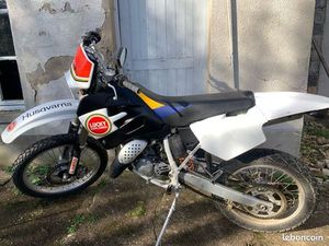 125 HUSQVARNA ÉDITION LUCKY STRIKE
