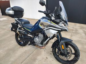 CF MOTO 800 MT