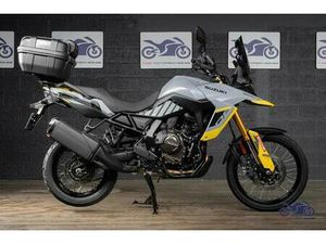 ② SUZUKI V-STROM 800 DE - 2.924 KM