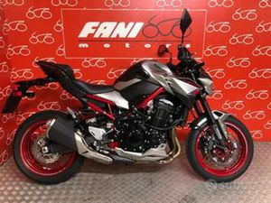 KAWASAKI Z 900 .
