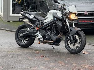 BMW F 800R BJ 09 / 16 TKM TIEFER AKPOVIC