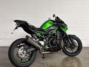 KAWASAKI Z900 ZARD KOMPLETTANLAGE, SEHR SCHÖN.