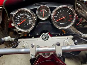 SUZUKI GSF1200S BANDIT +GEPFLEGTER UMBAU+