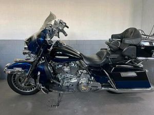 HARLEY DAVIDSON E-GLIDE ULTRA LIMITED. 2010