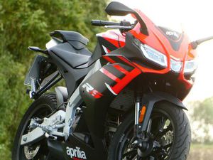 APRILIA RS 125 2025 NEUWERTIG/TOP GEPFLEGT