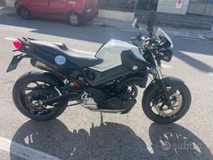 BMW F800R DEPOTENZIATA PER PATENTE A2