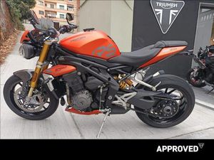 TRIUMPH SPEED TRIPLE 1200 RS
