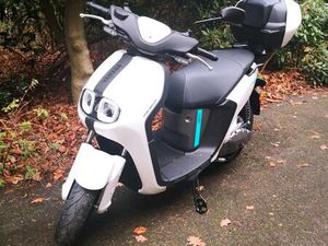 ELEKTROROLLER YAMAHA NEOS "NEU" WEIHNACHTSGESCHENK?