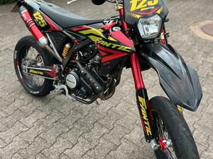 FANTIC XMF 125 SUPERMOTO